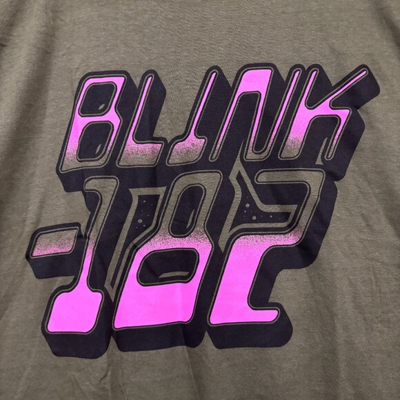 Blink-182 Gradient Spell Out Logo Pop Punk Band T-Shirt XL - Picture 2 of 5
